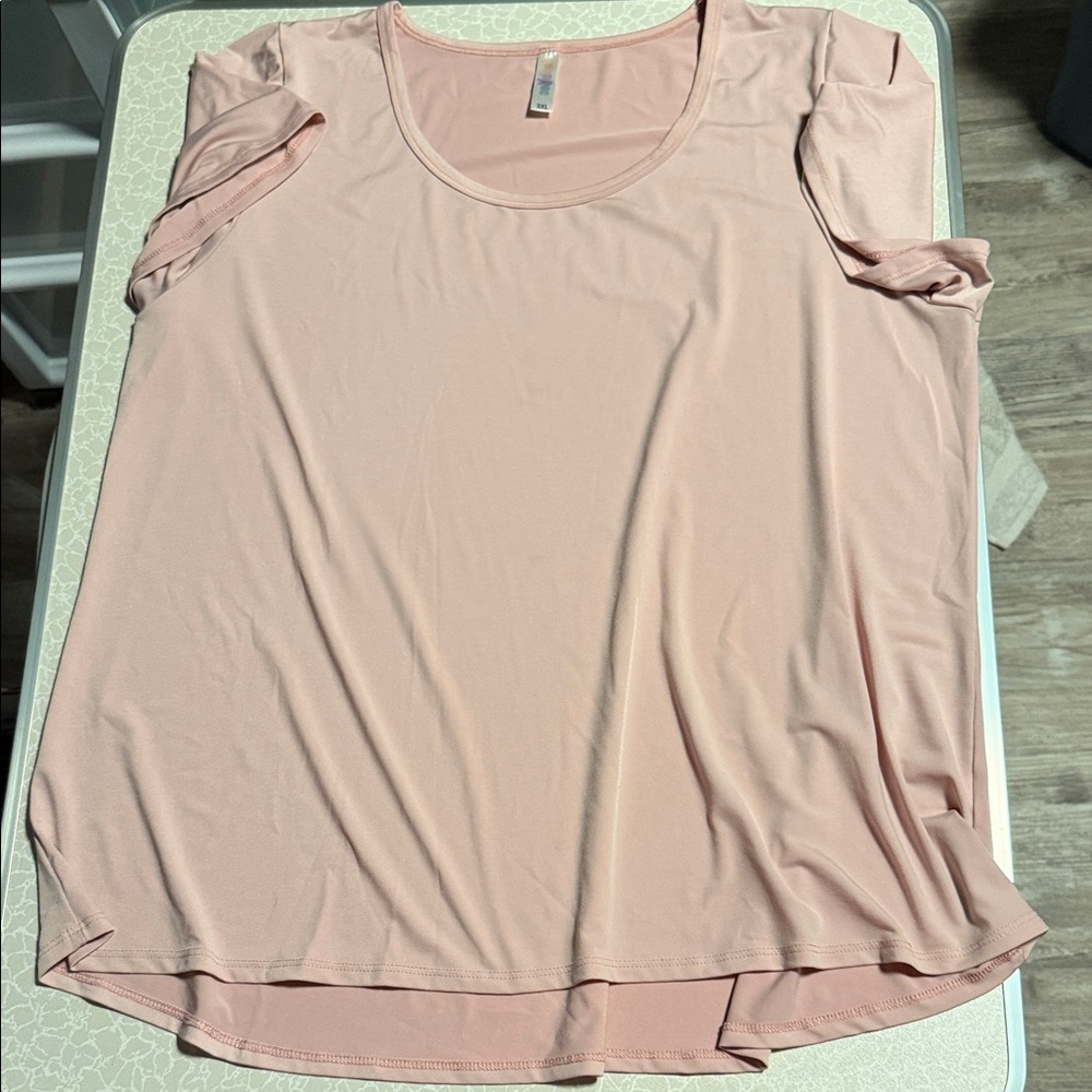 LuLaRoe Light Pink Short Sleeve Top